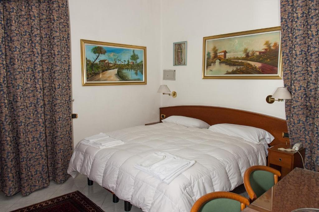 Vip Hotel Пьяченца Экстерьер фото